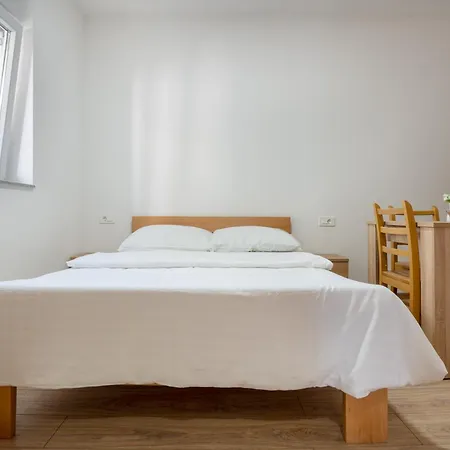 Apartment Budes