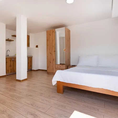 Budes Apartmán *